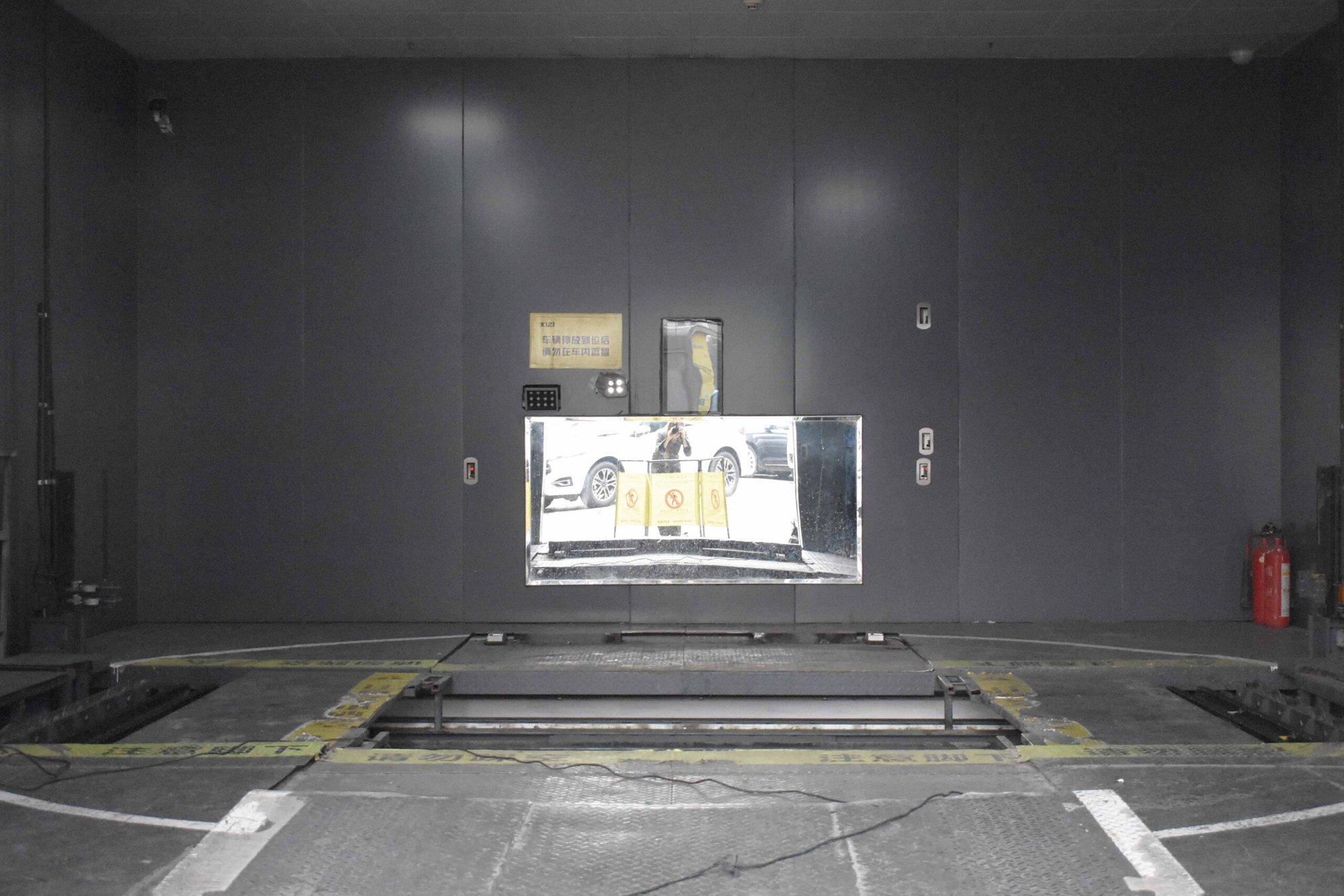 Figure 8. Automated Car Parking, where the movement of cars is carried out by an elevator with a central rotation that can turn 360 degrees